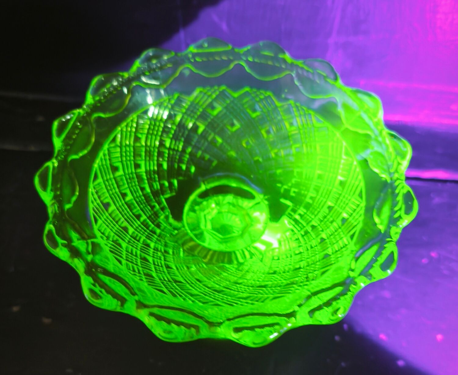 Pocket tray ring holder in ouraline by Fennec in Saar