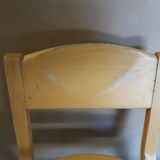 Early childhood chair in plywood.