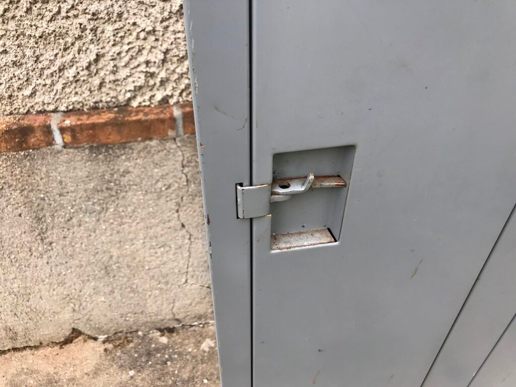 2-door metal wardrobe wardrobe