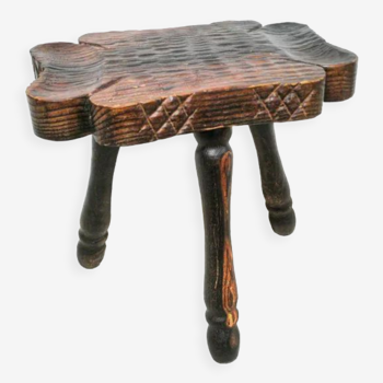 Tabouret tripode bois sculpté