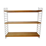 String shelves in pine. Nisse Strinning for BFB-Hyllan, Stockholm.