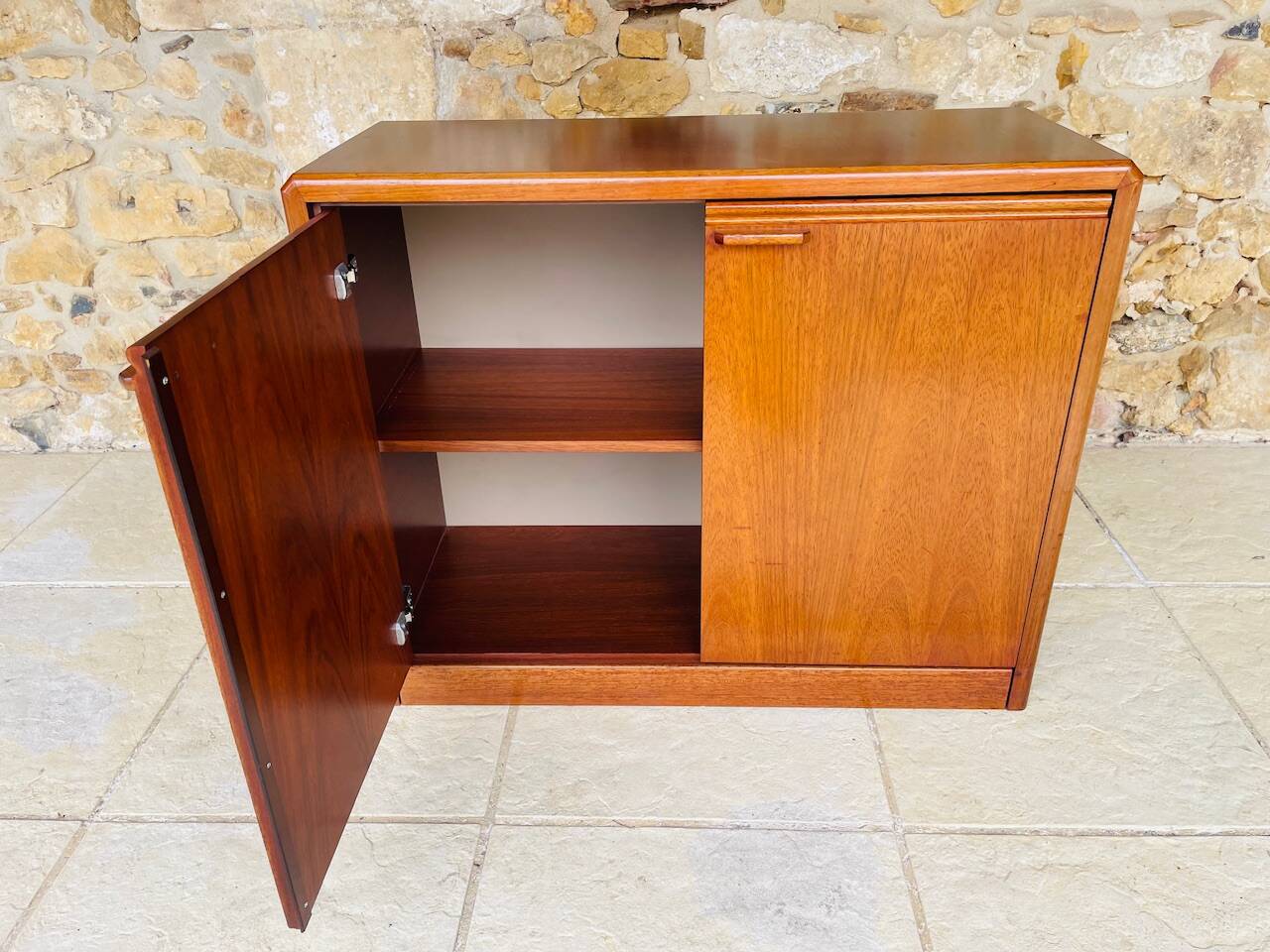 Low buffet, vintage teak storage unit by Hulsta, circa 1970s.