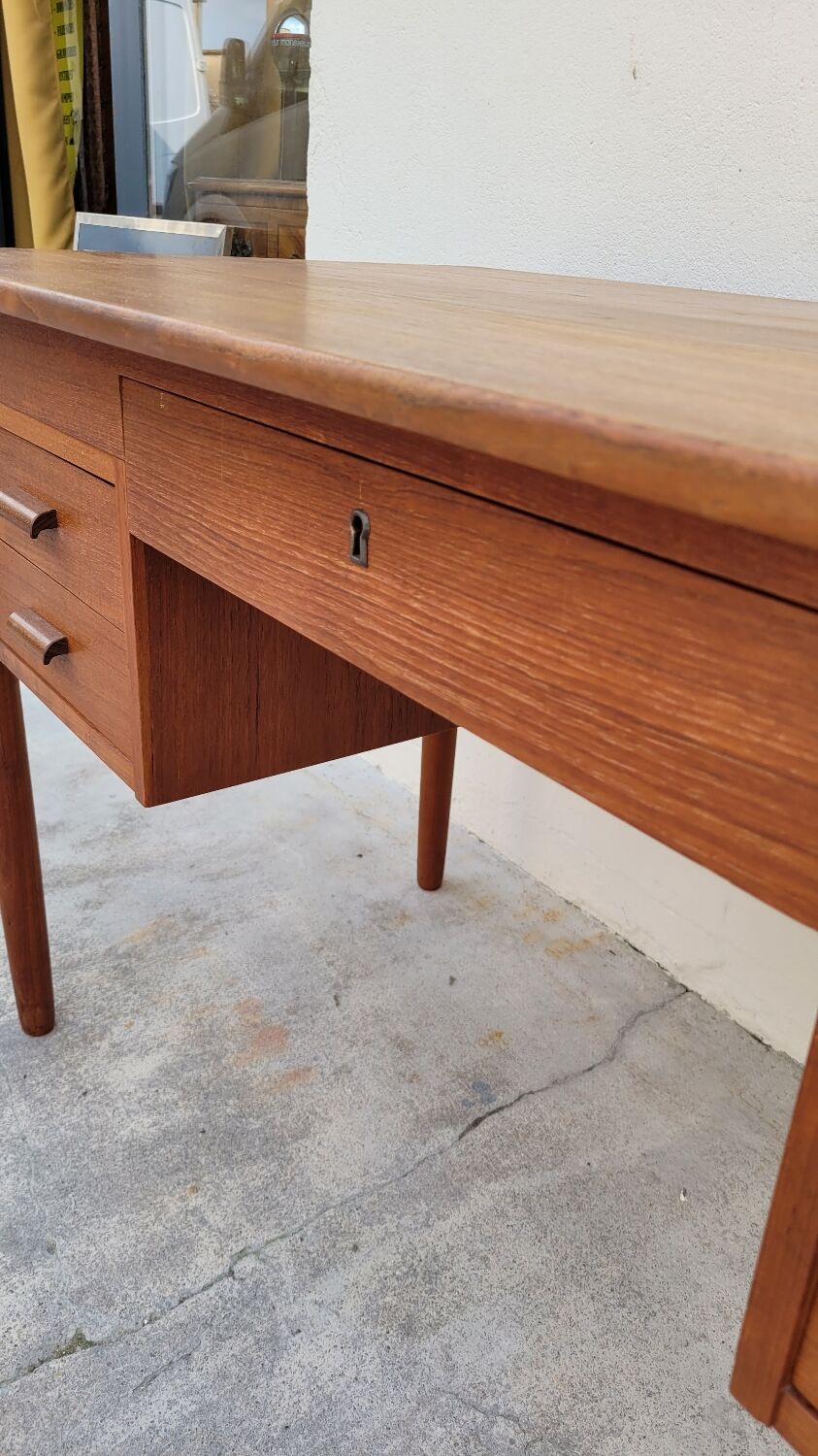 Danish Scandinavian desk in vintage teak 5 drawers, 1950s