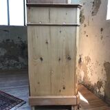 Buffet two bodies in raw pine