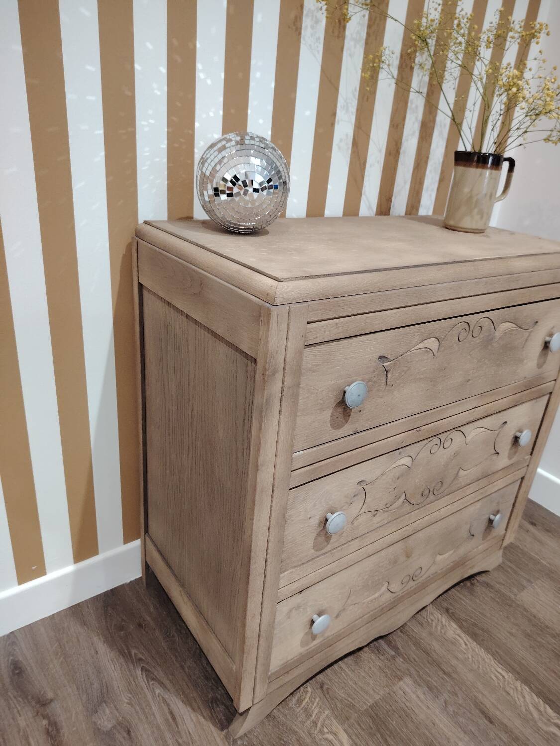 Art Deco chest of drawers