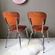 Lot de 2 chaises vintage skaï & piètement chromé
