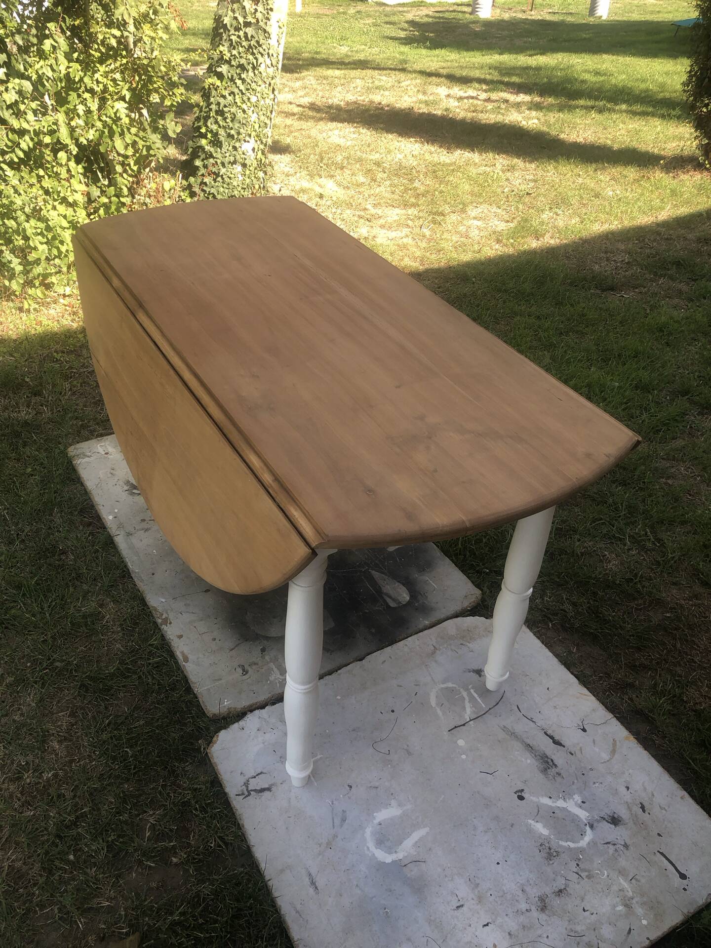 Antique round table