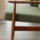 Fauteuil vintage bouclè vert sauvage conclu par H.Lis