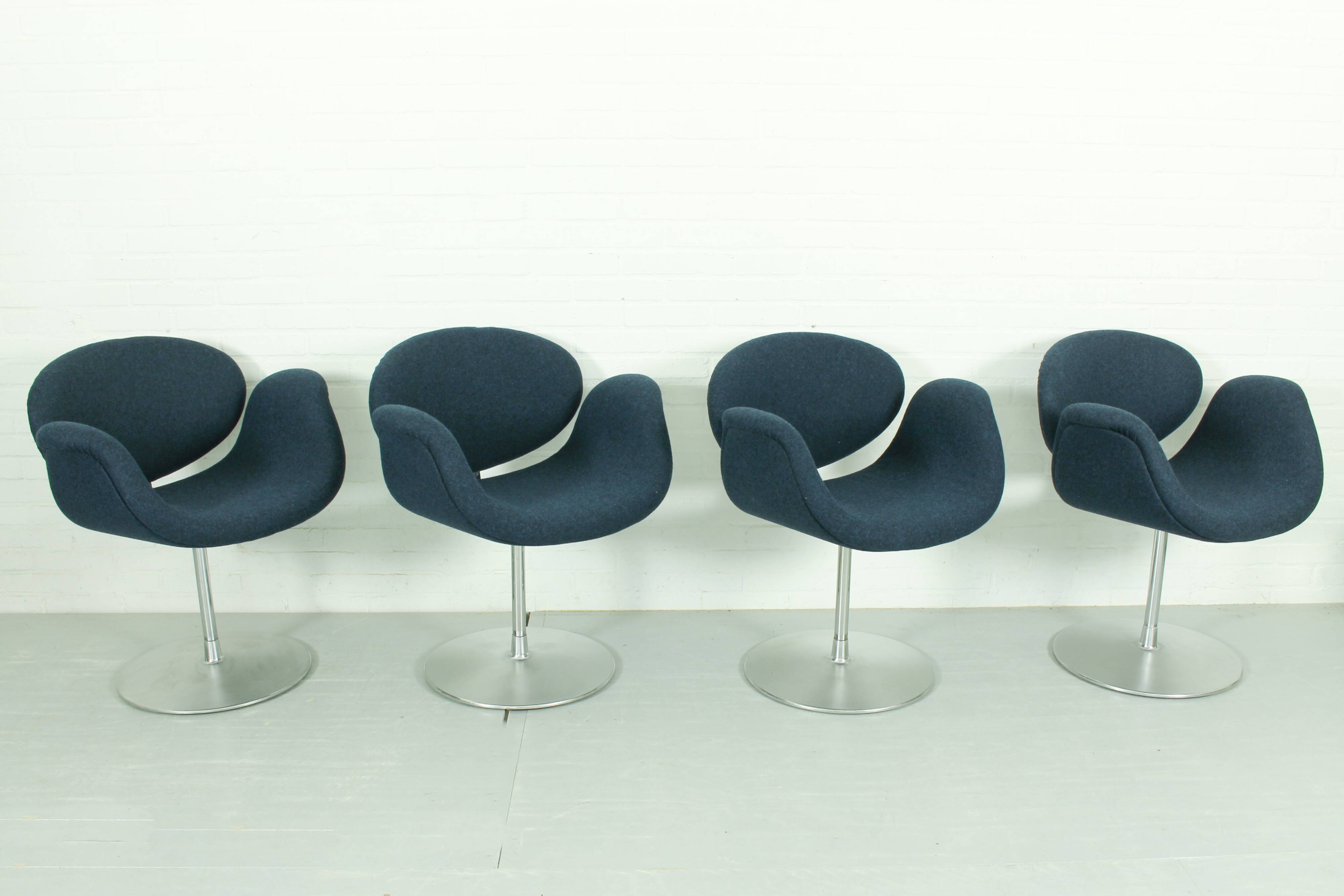 Set of 4 Swivel Little Tulip Dining Chairs by Pierre Paulin for Artifort, 1
