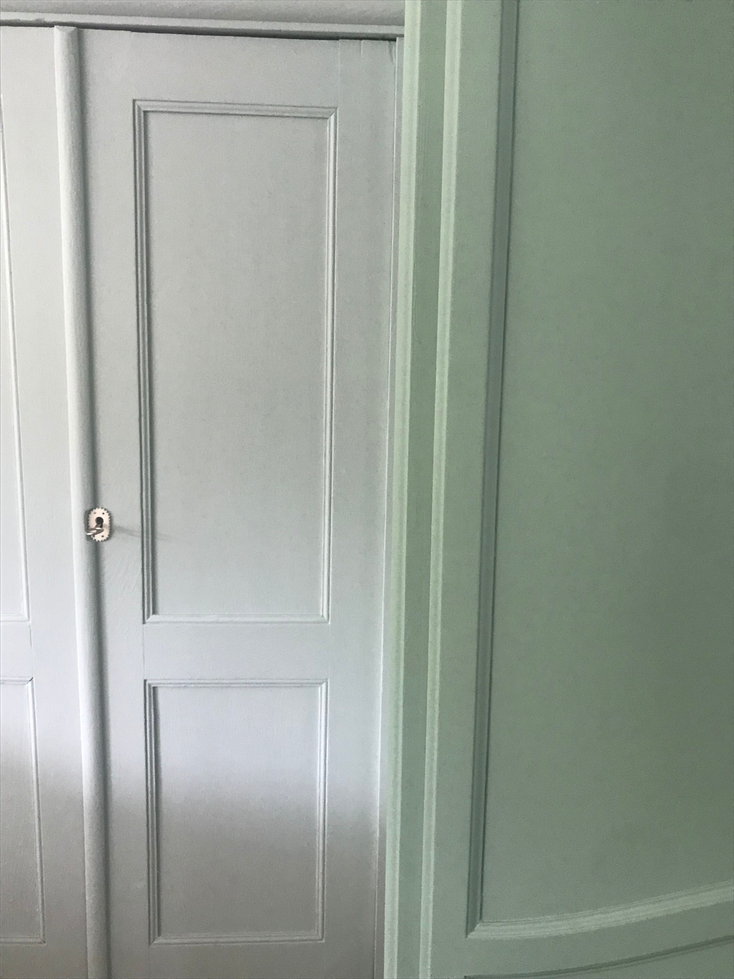 Parisian green water Cabinet