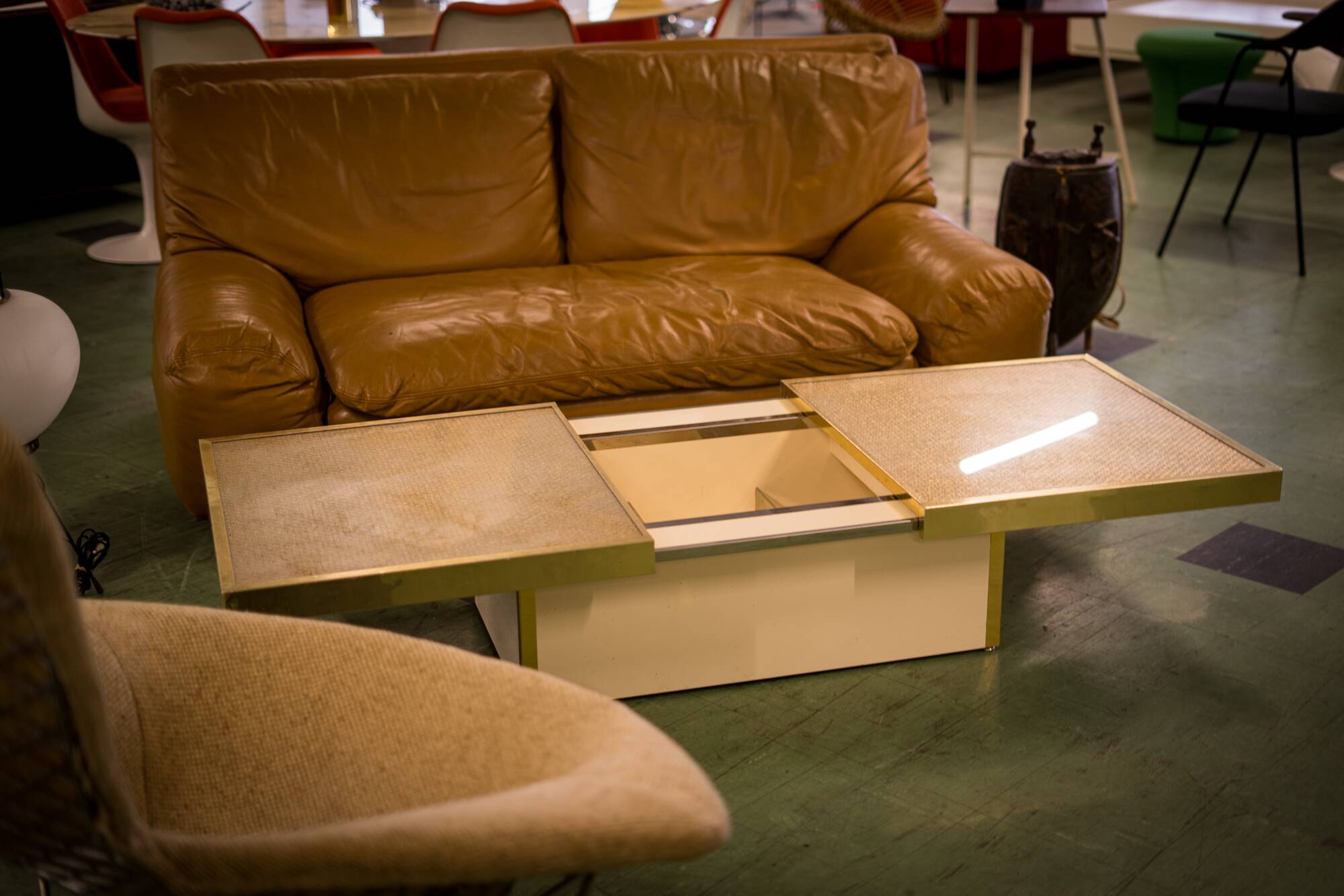 Coffee table bar Maison Lancel in the style of Willy Rizzo 1970.
