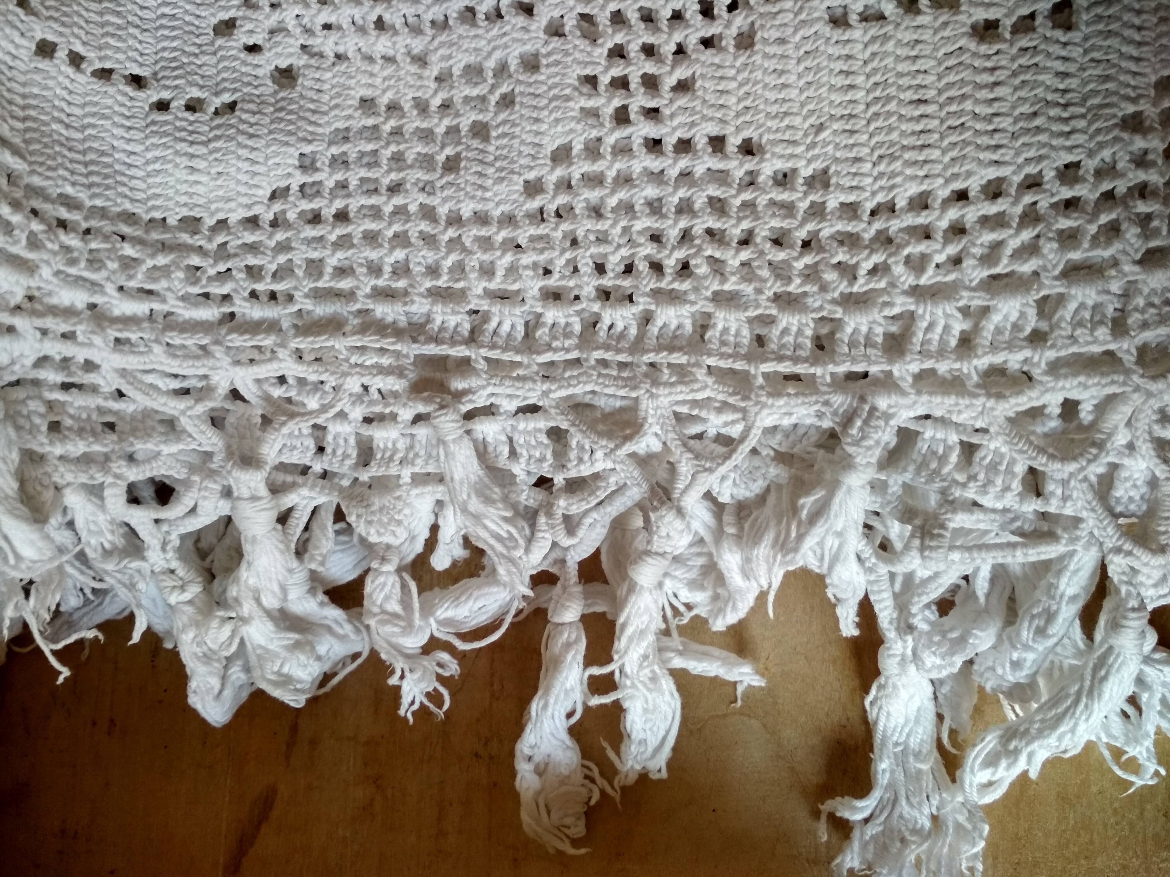 White cotton bedspread, Old crochet bed throw with flower patterns