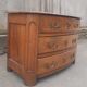 Commode en noyer massif, XVIIIème s.