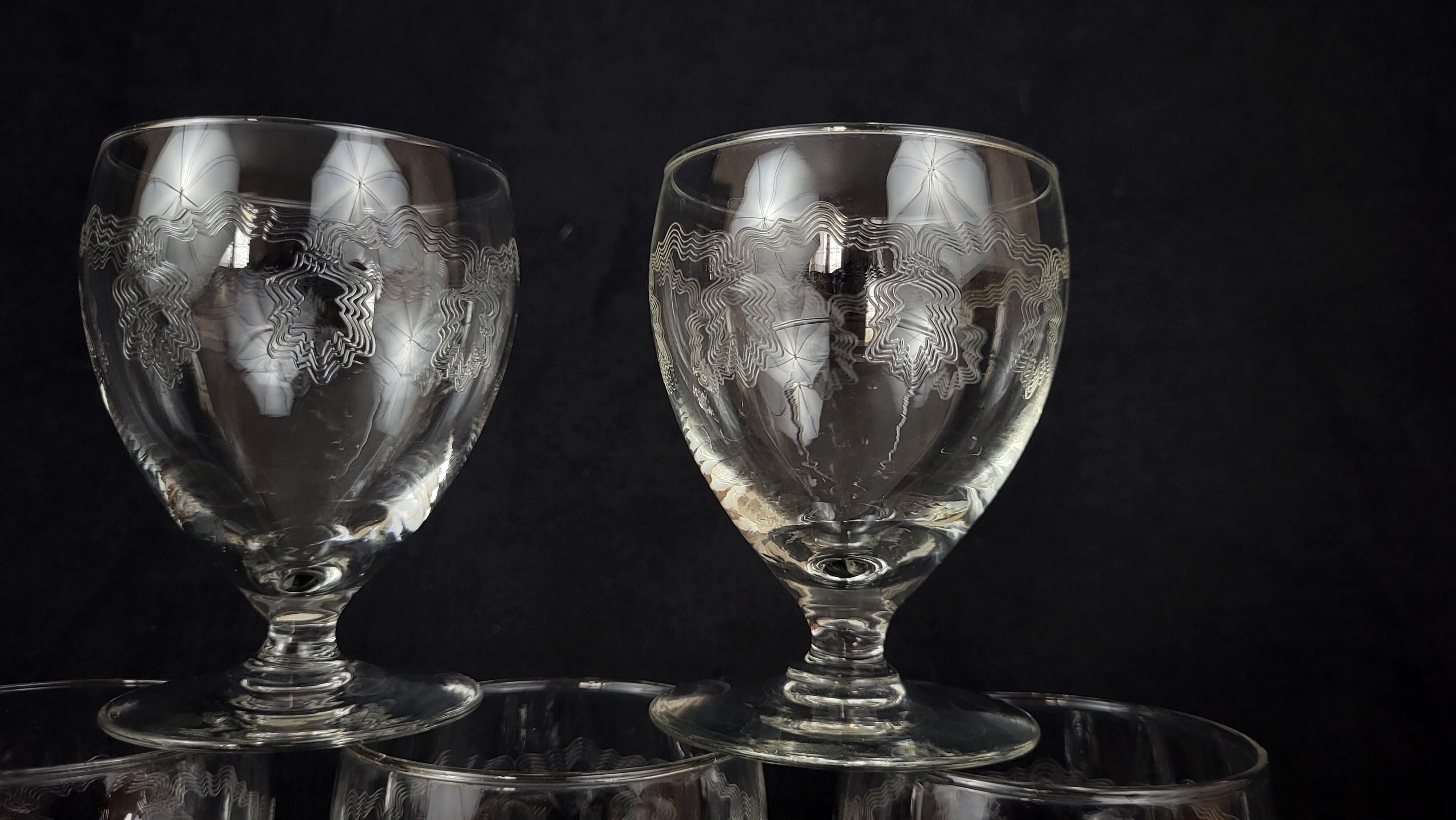 Set of 6 crystal wine glasses