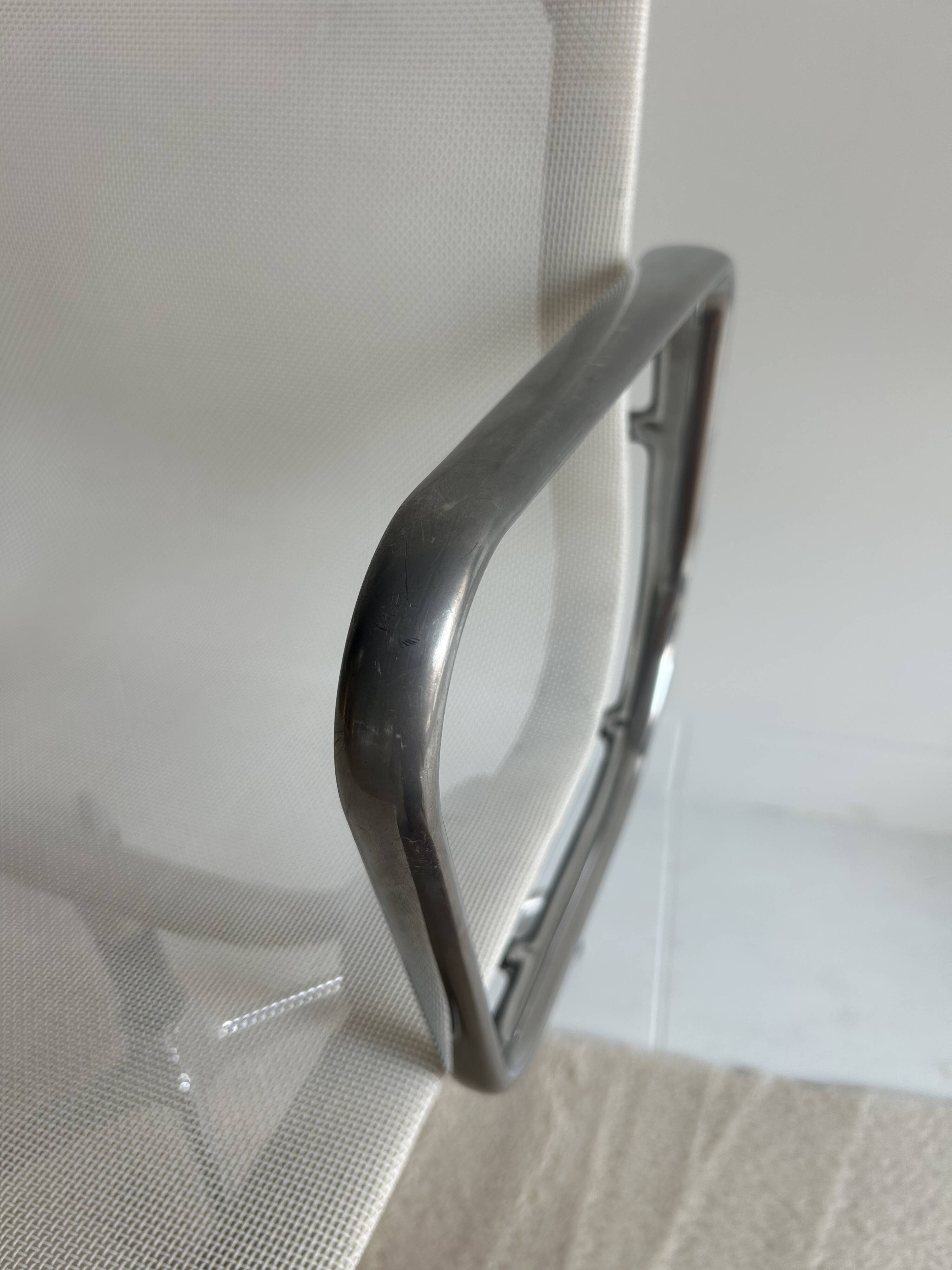Eames EA108 swivel chair Vitra