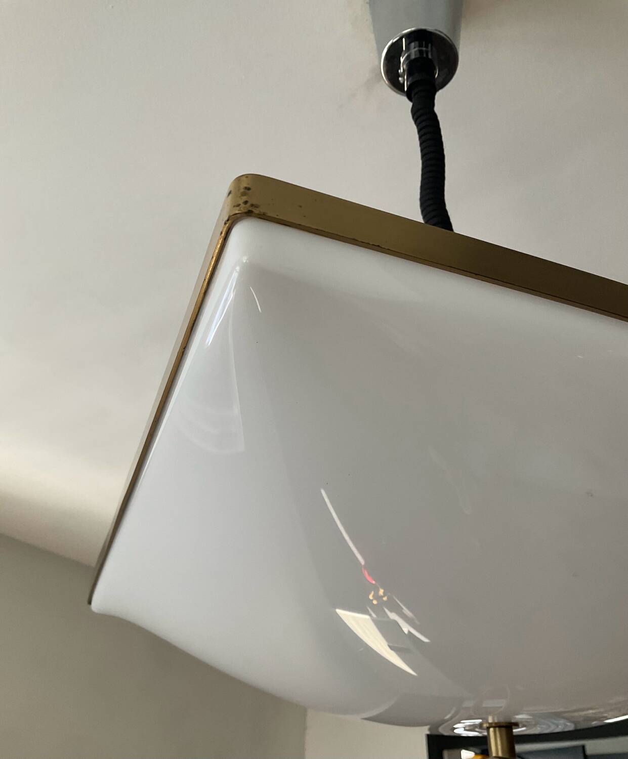 Suspension by Stilux rises and falls from the 60s-70s