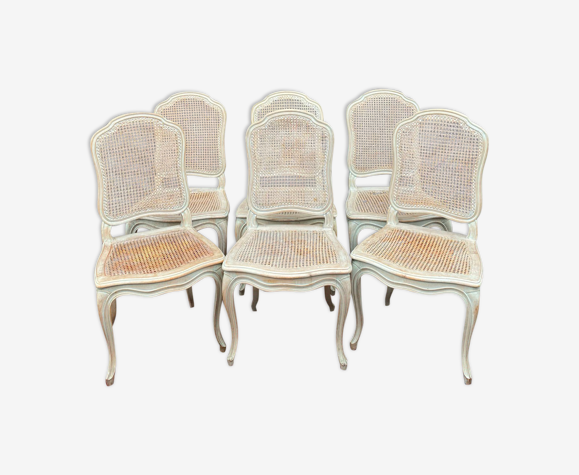Suite de six chaises en bois laqué de style Louis XV