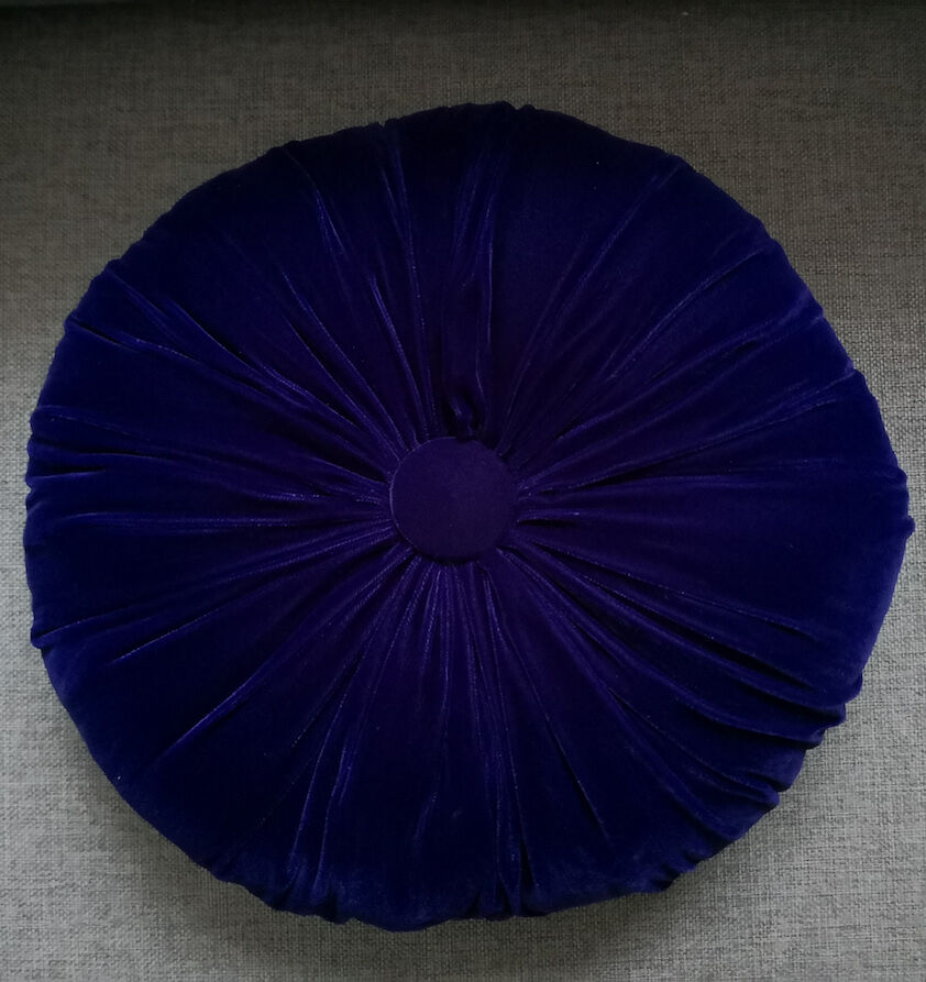 Dark blue round cushion