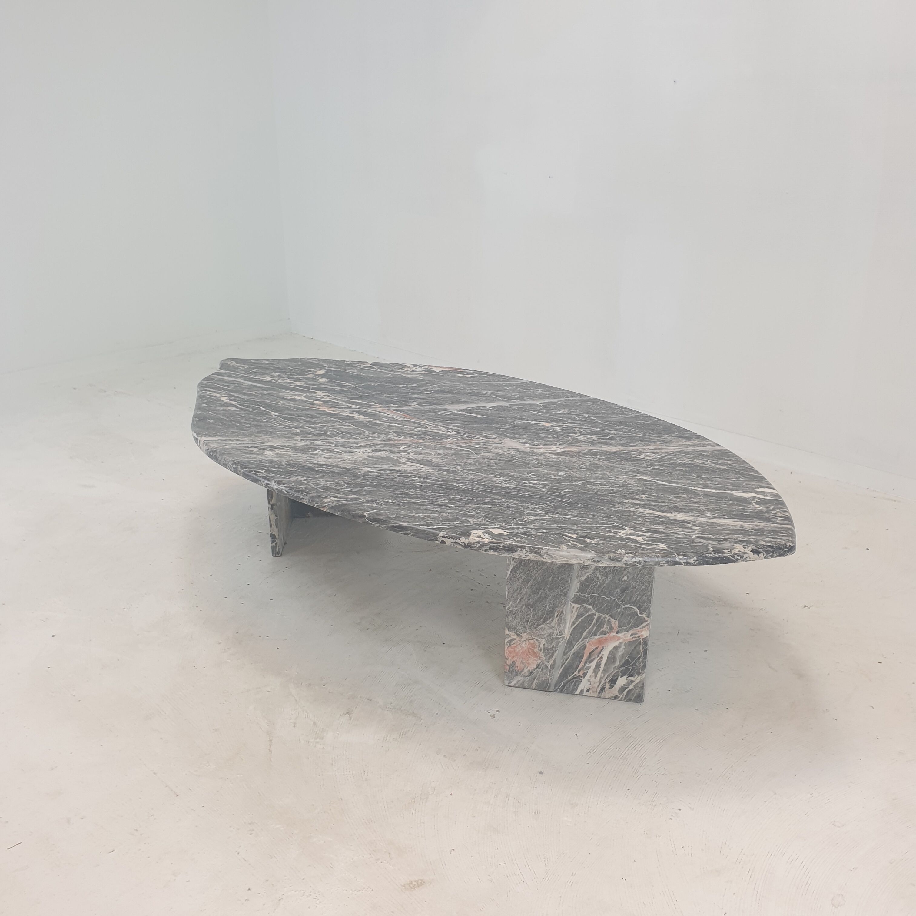 Italian marble leaf shape coffee table, 1980's