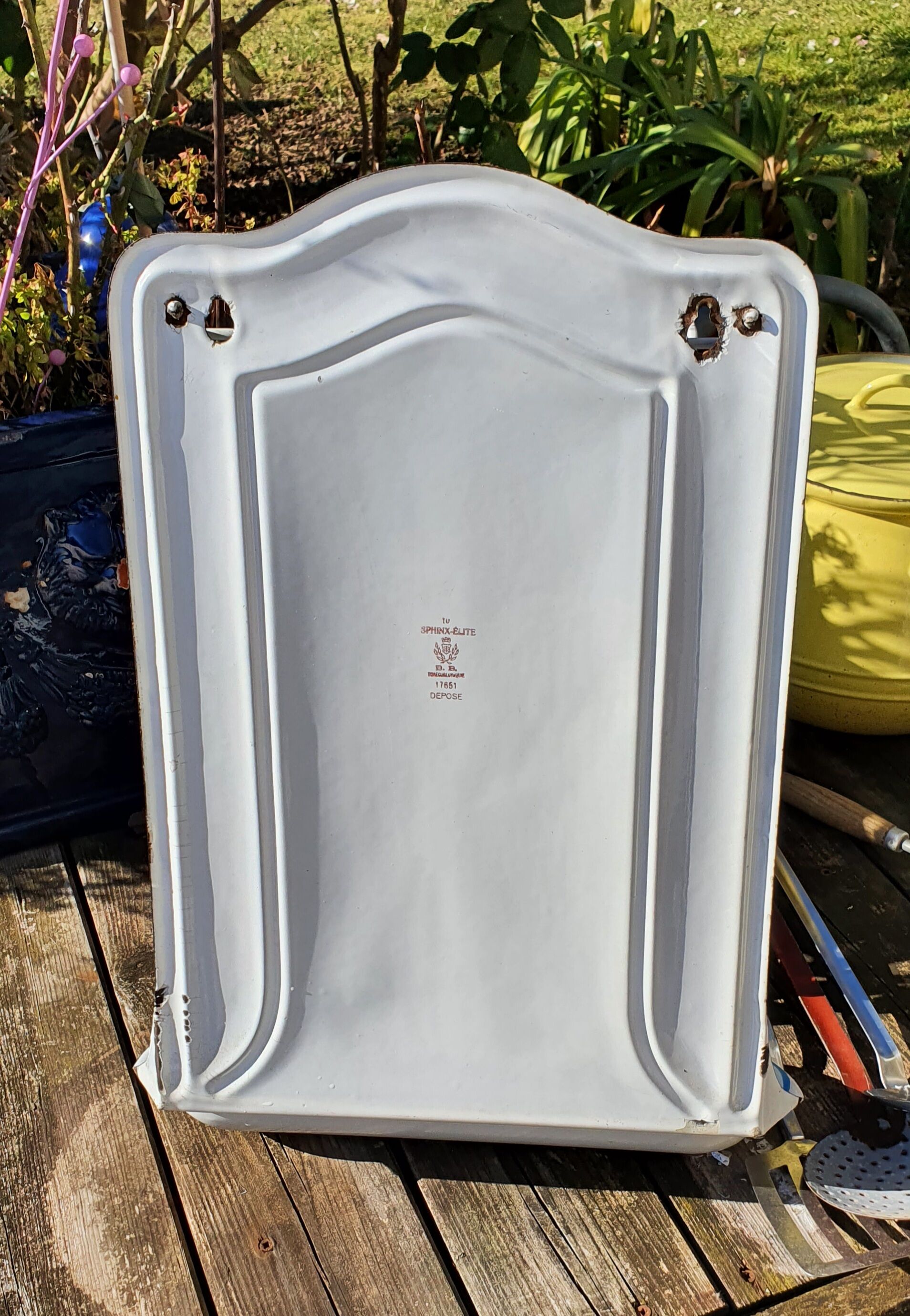 Kitchen utensil door