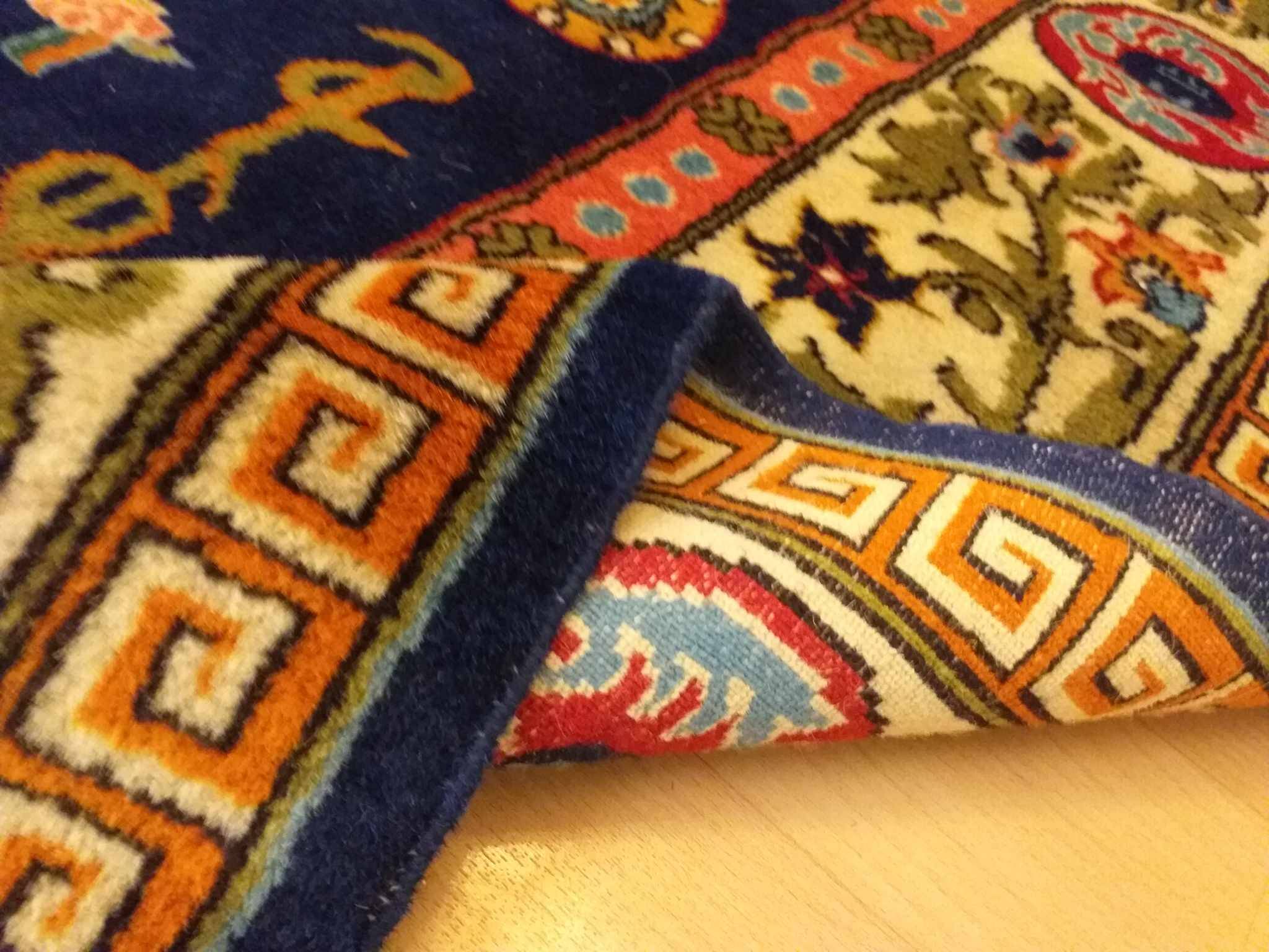 Handmade chinese rug 177x125cm