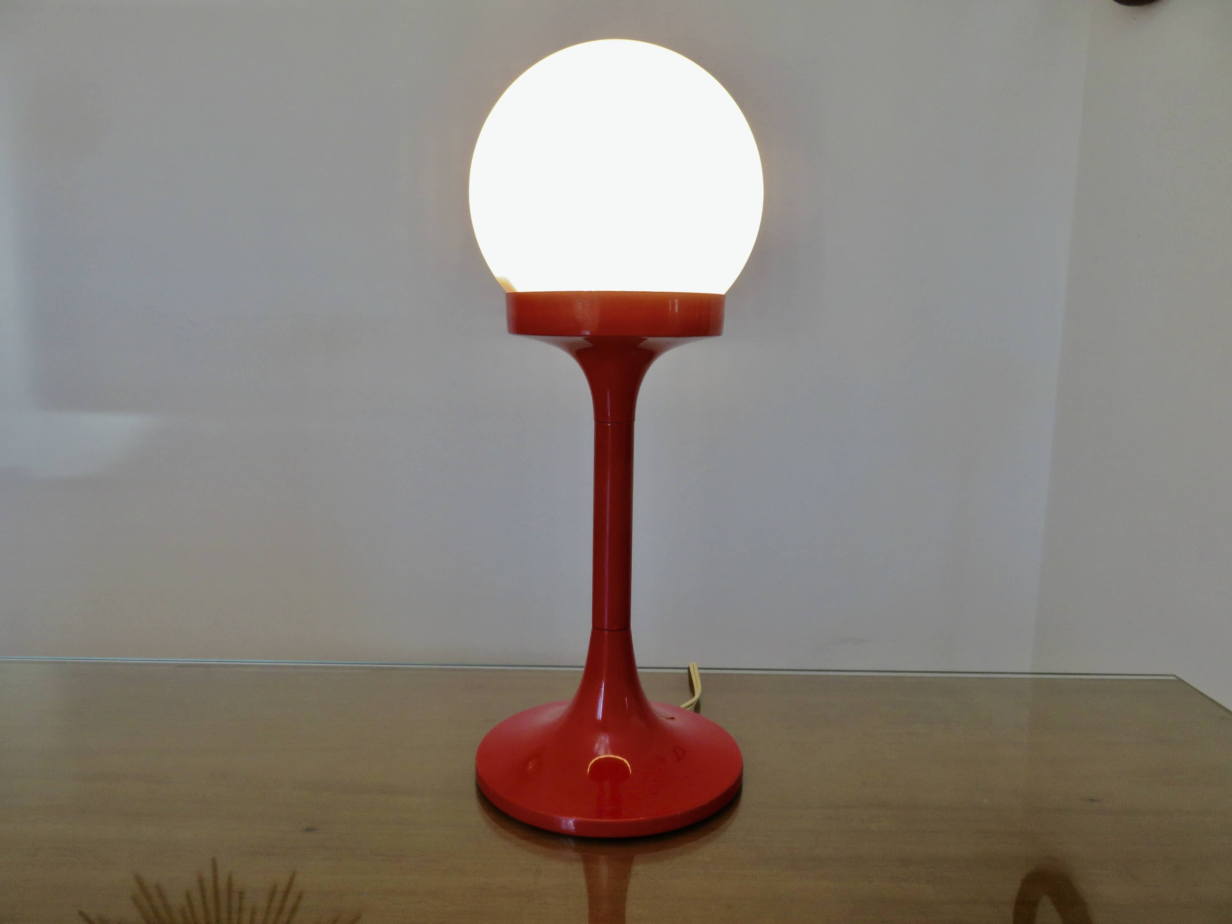 Tulip foot lamp, 1970, red lacquered aluminium and opaline