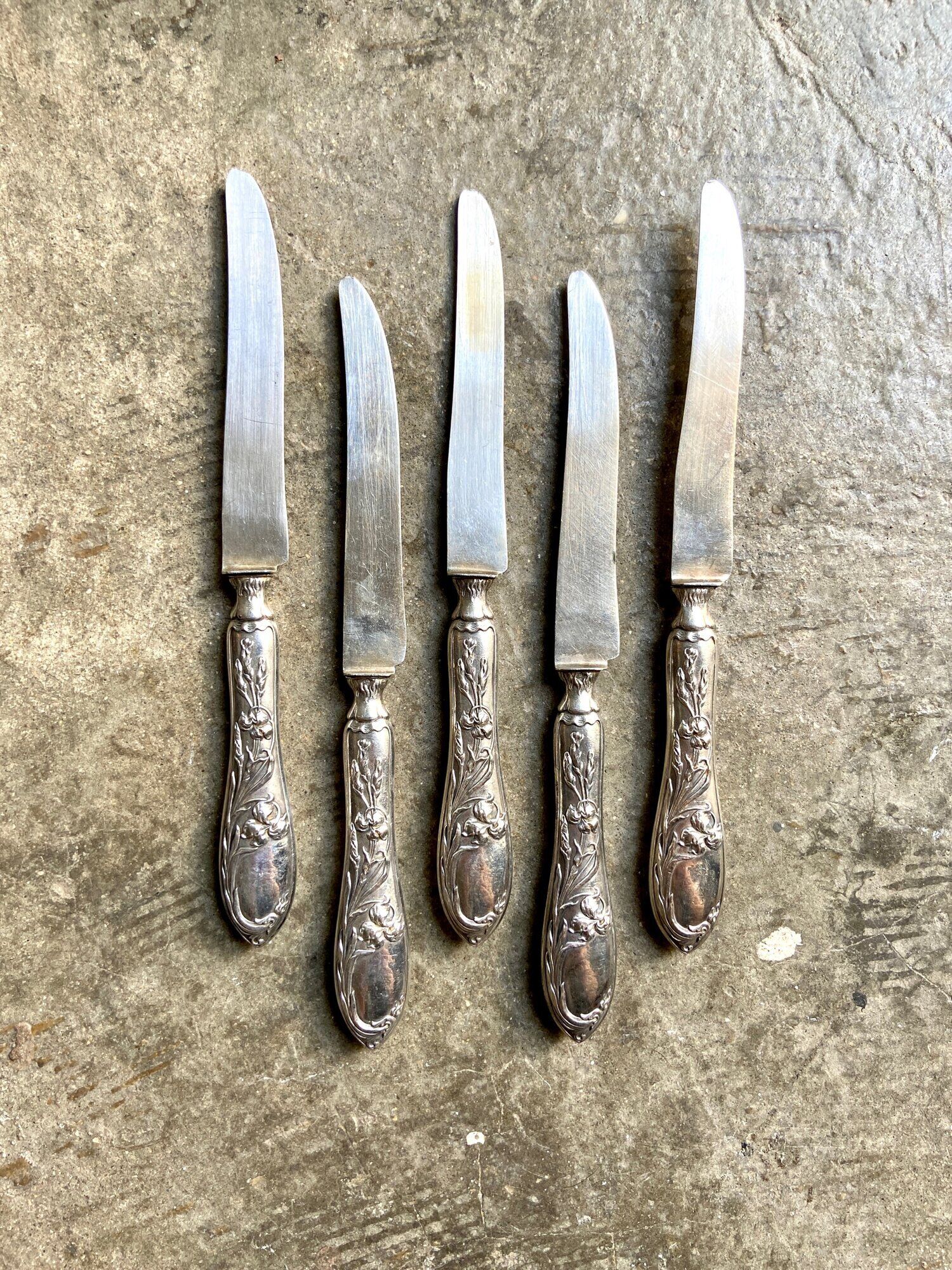 5 TG silver monogrammed dessert knives by Félix Malique, late nineteenth century