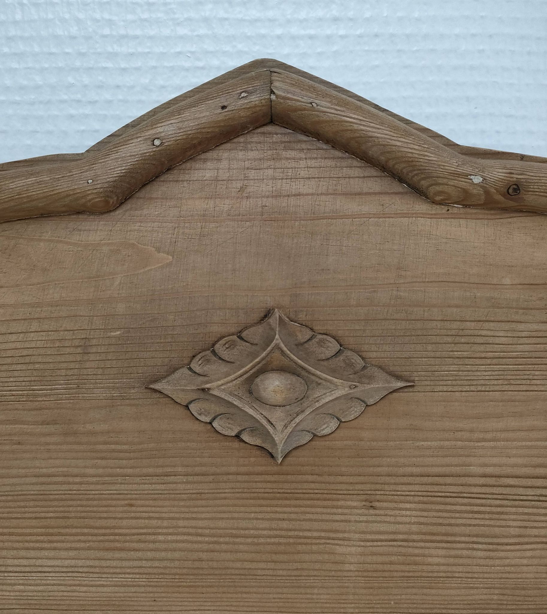 Miroir bois patiné glace biseautée vintage 76 cm x 96 cm