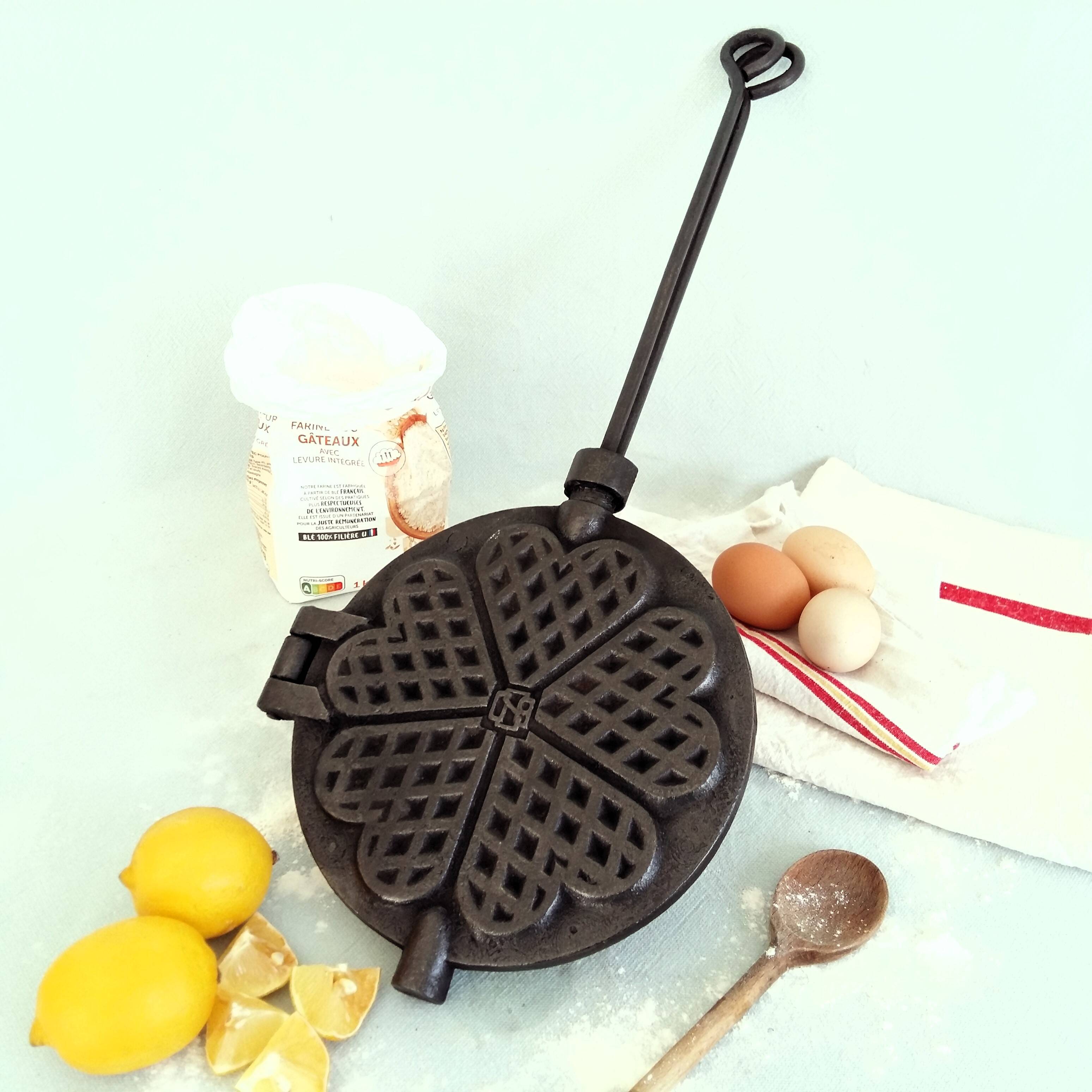 Heavy Antique Waffle Pan. Cast Iron Waffle Maker.