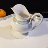 Set of 1 presentation tray and 1 saucepan