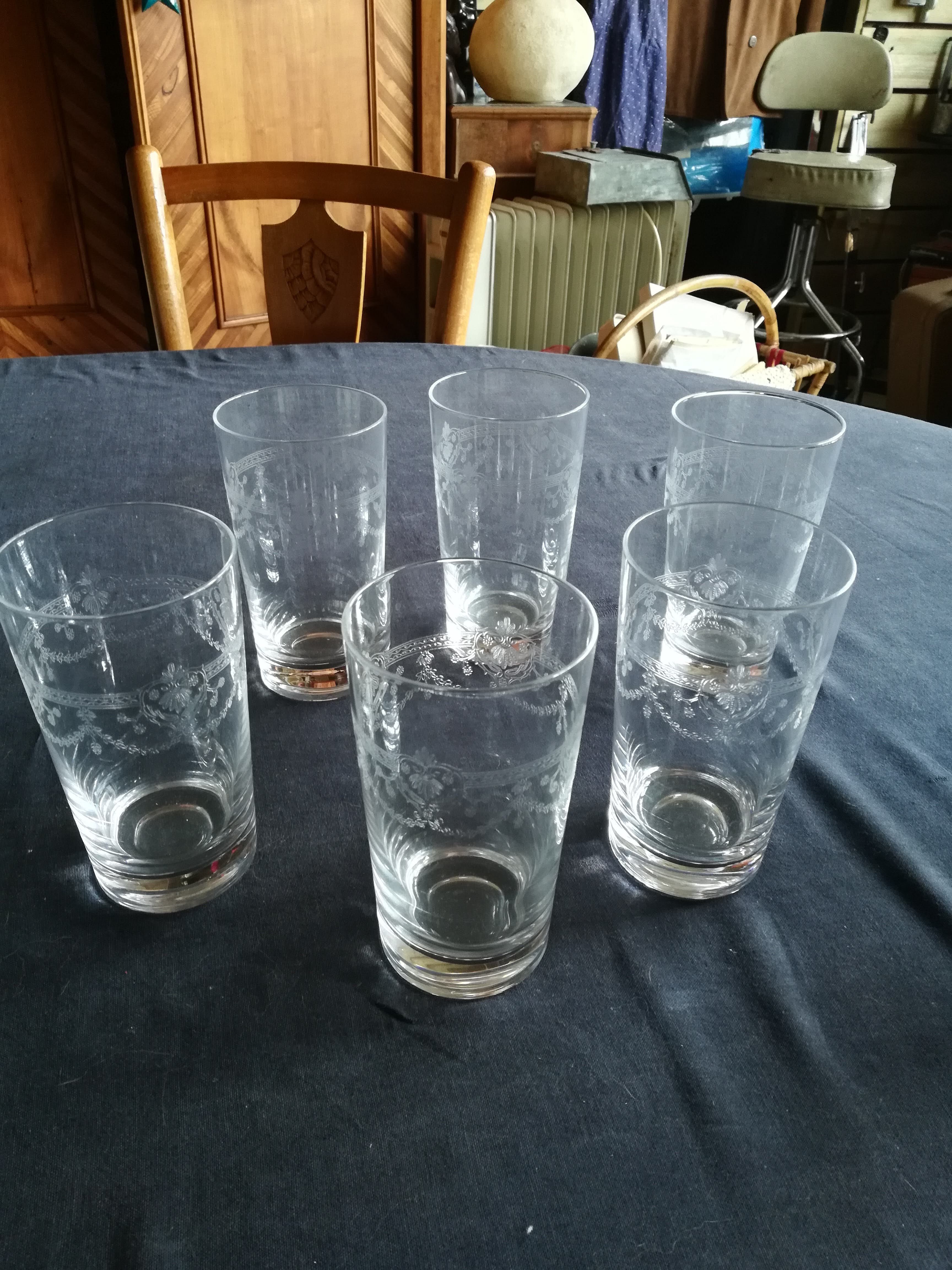 6 engraved crystal glasses