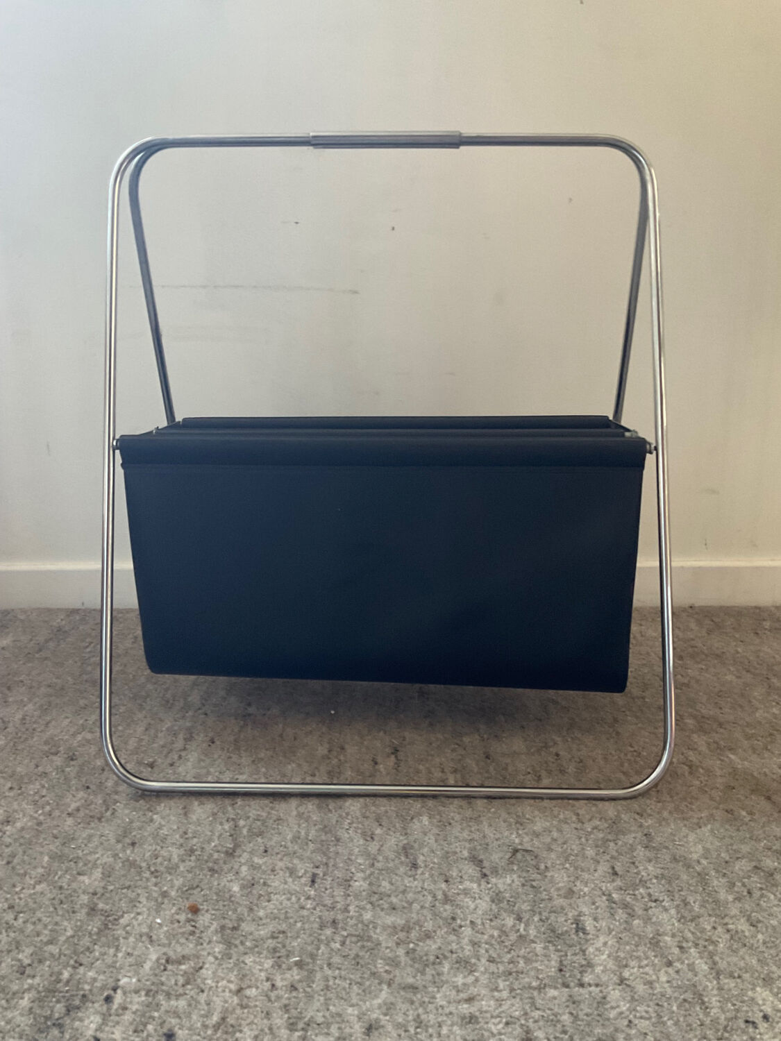 Vintage folding magazine rack from the 70s