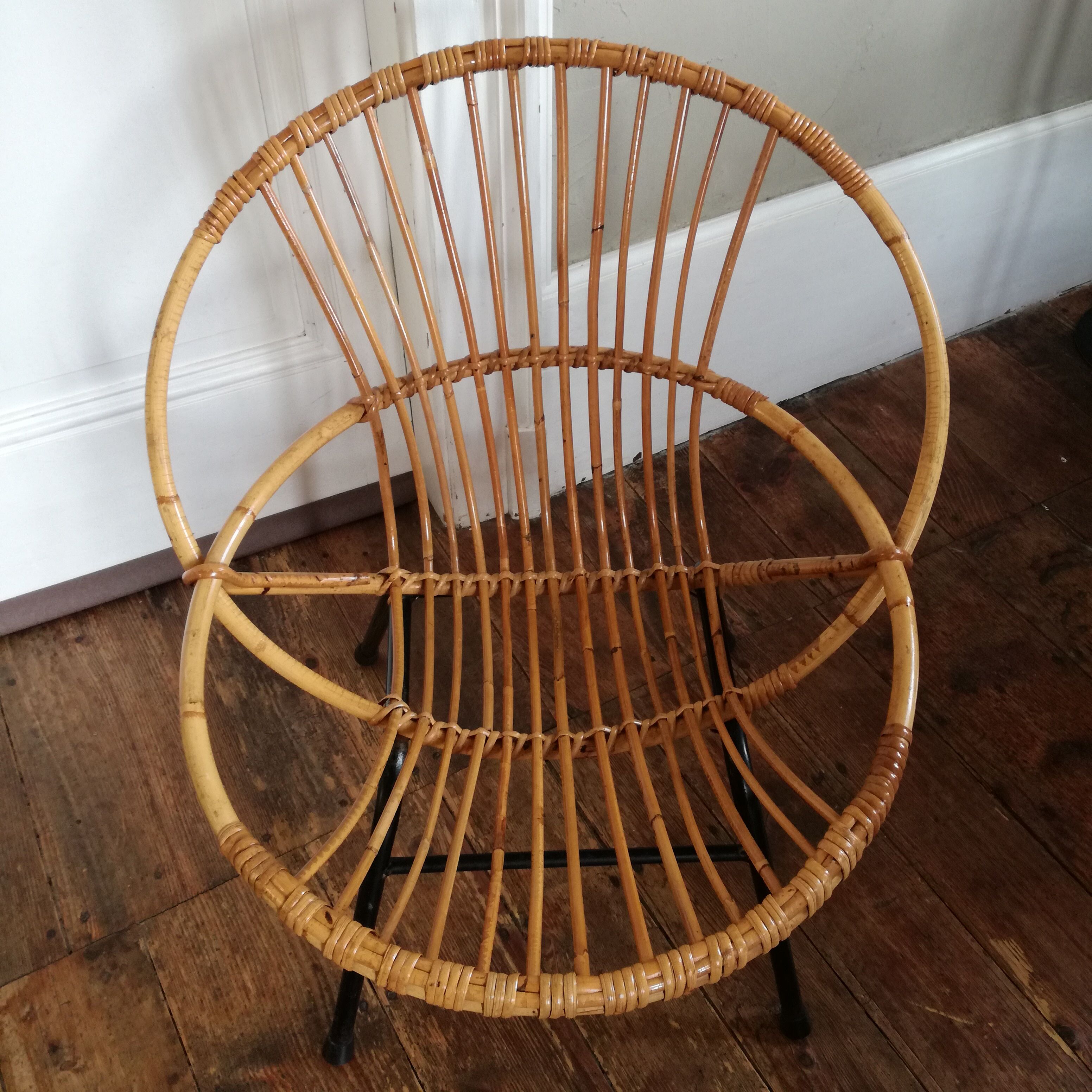 Rattan shell chair and metal feet