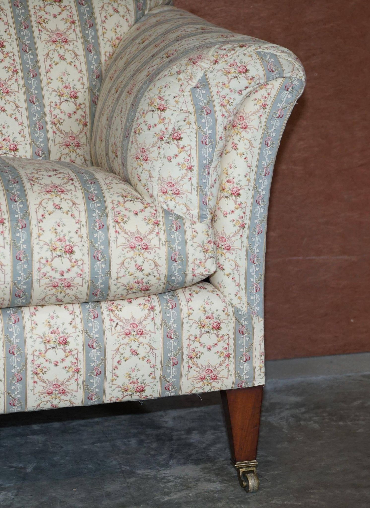 Large canapé Antique Howard & Sons Portarlington original tapestry ticking