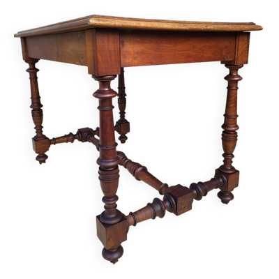 Table bureau Louis XIII en noyer • Petite table de milieu style Renaissance