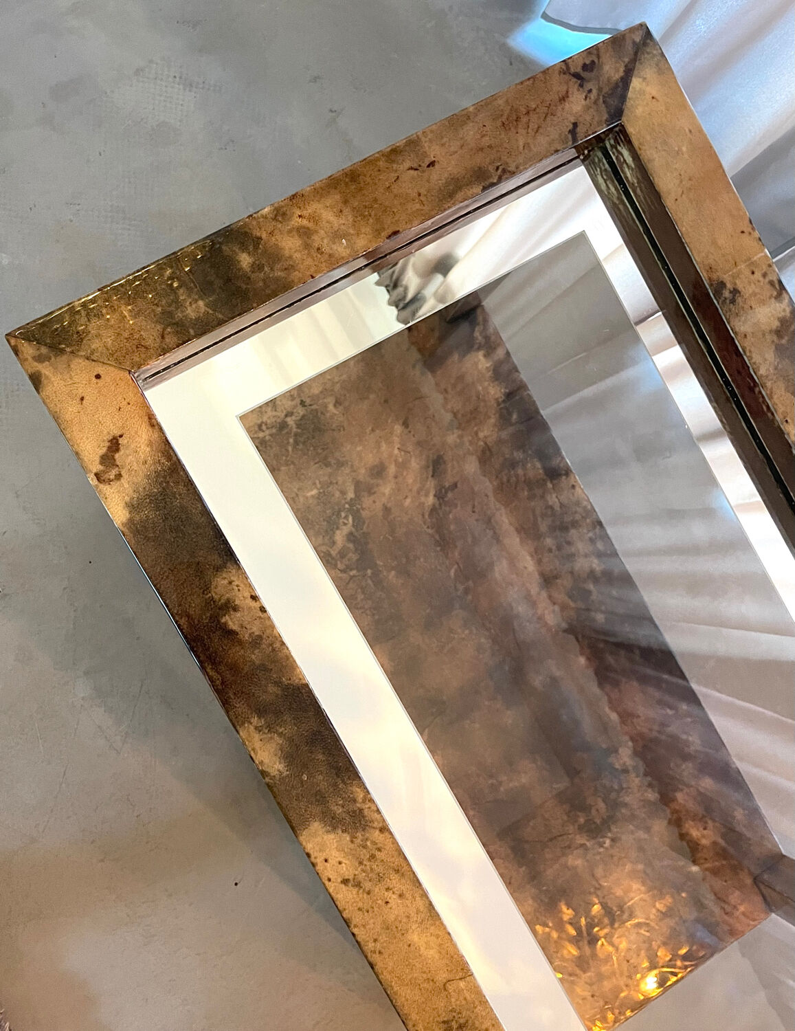 Bar cart desserte goat skin vellum