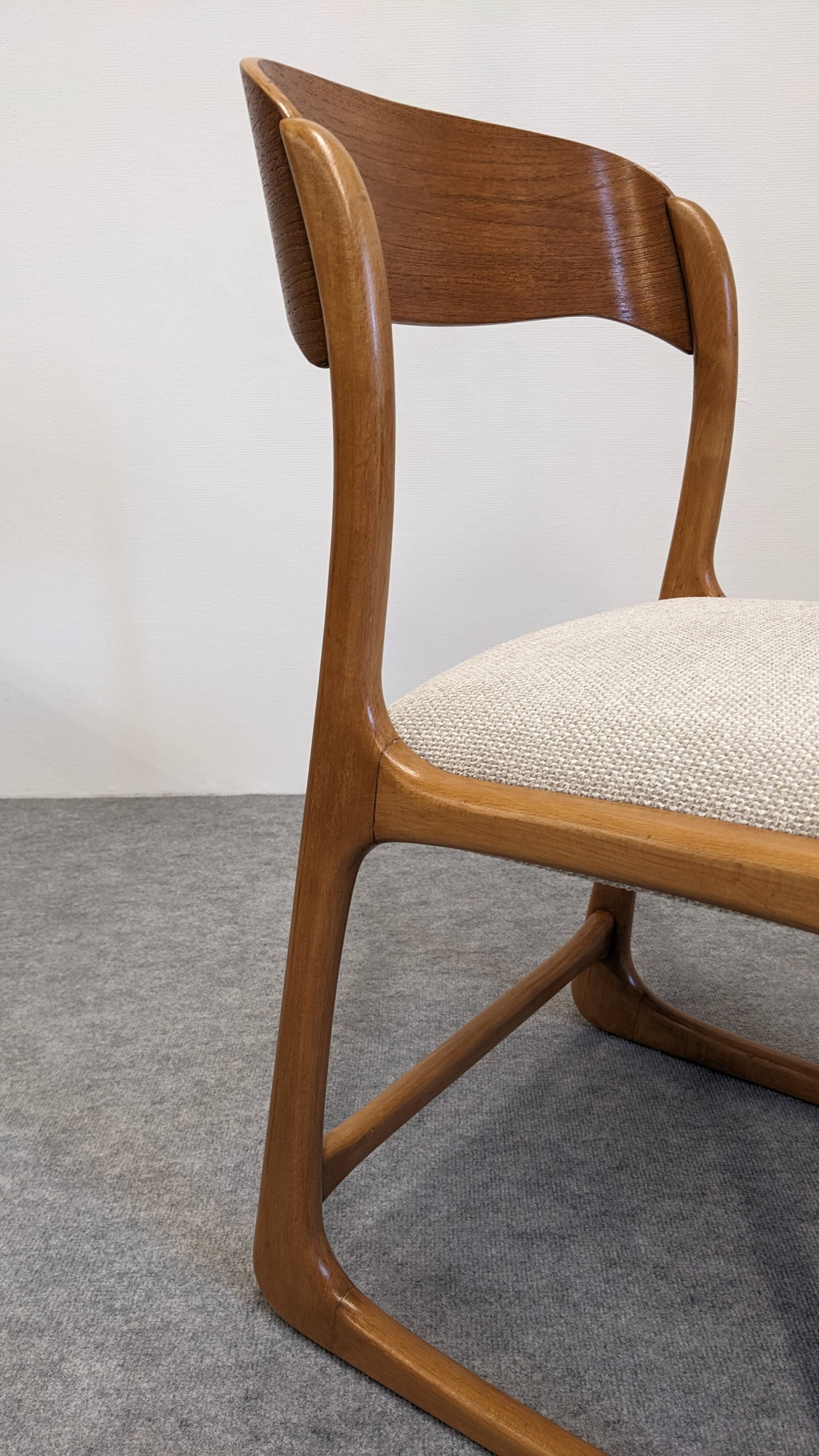 Set of 4 Baumann sled chairs, France circa 1970.
