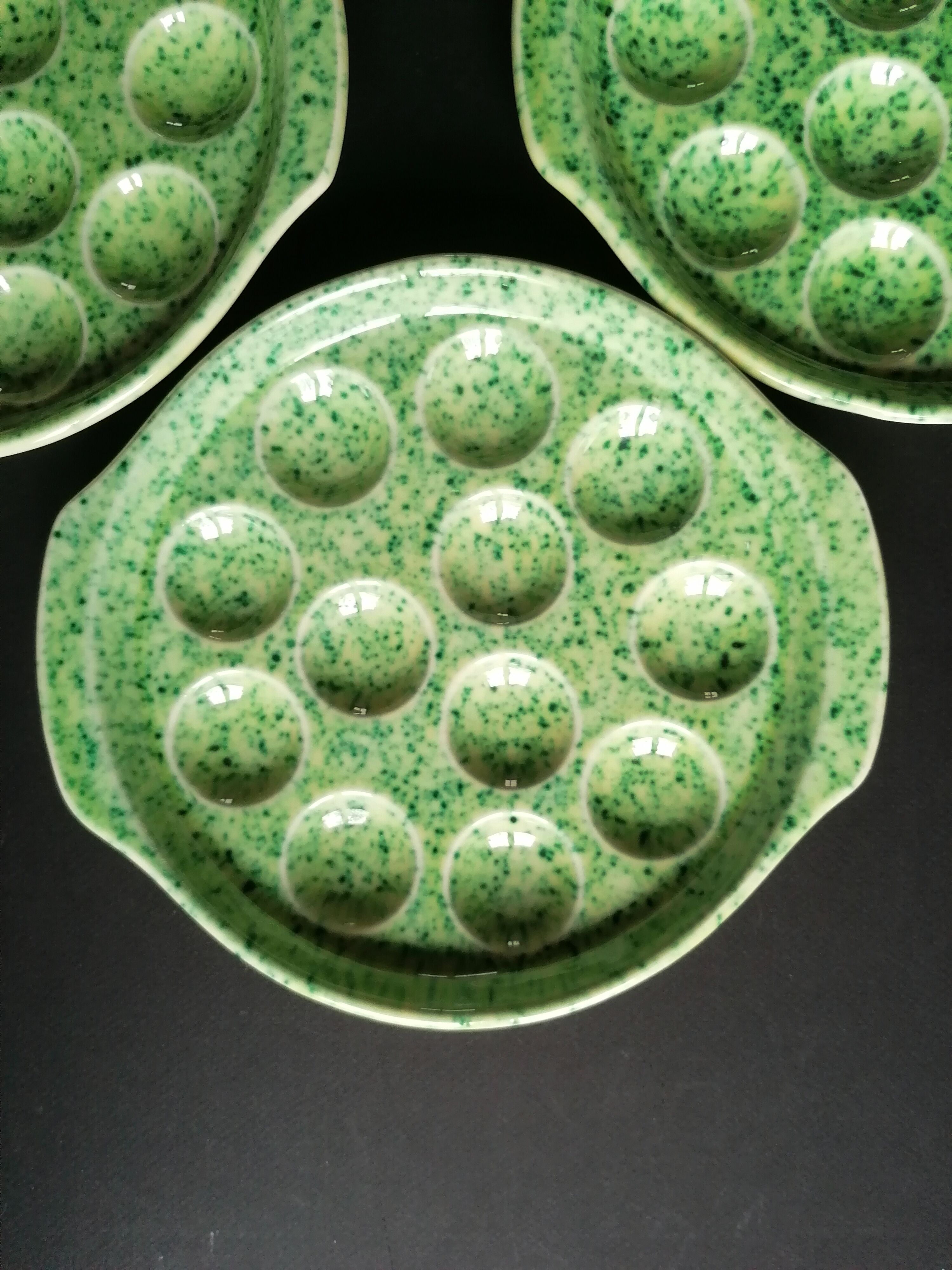 4 plates with gien porcelain snails