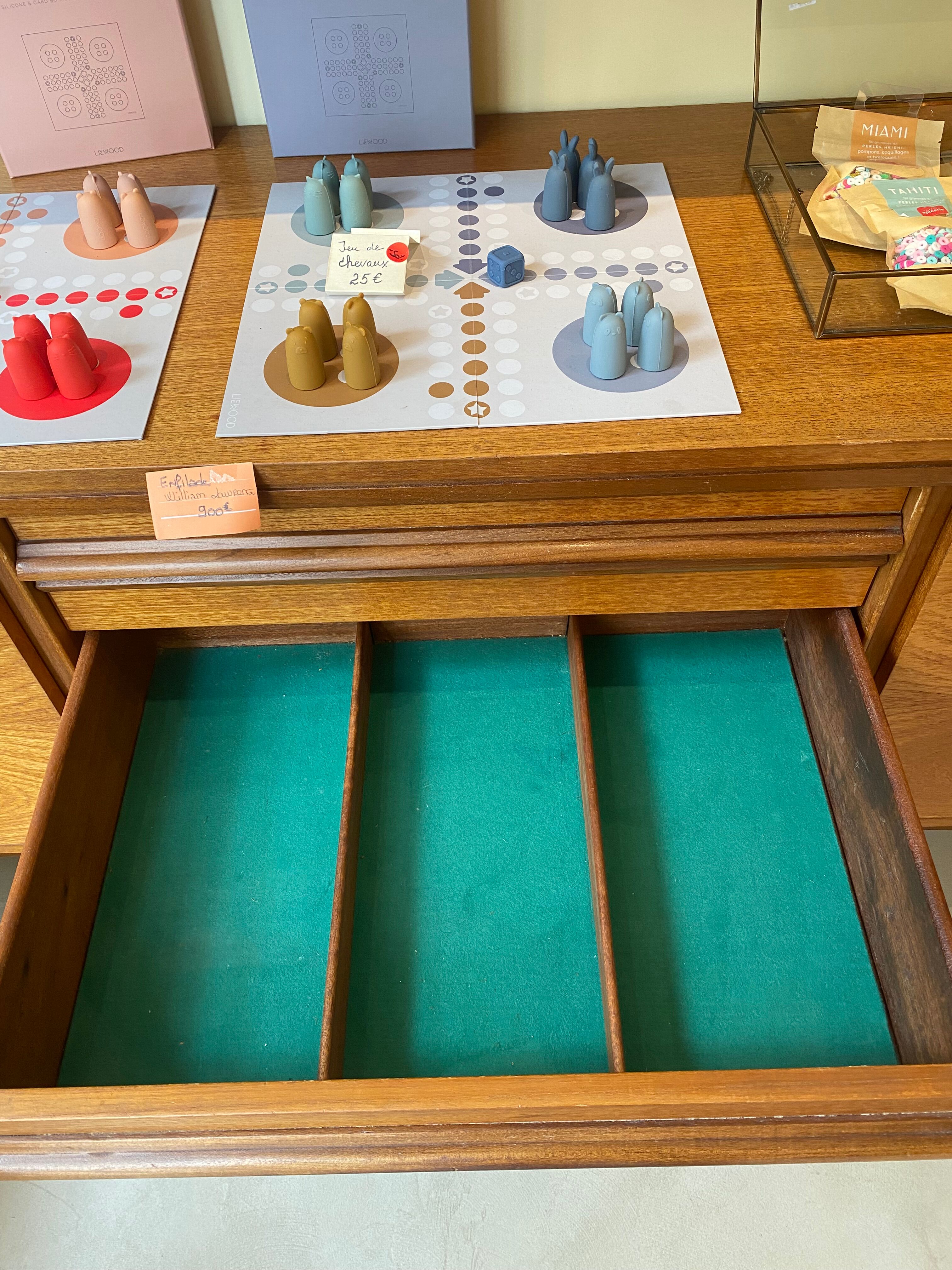 Sideboard William Lawrence