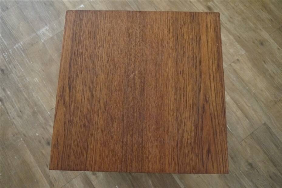 Table d'appoint en teck Danemark 1960