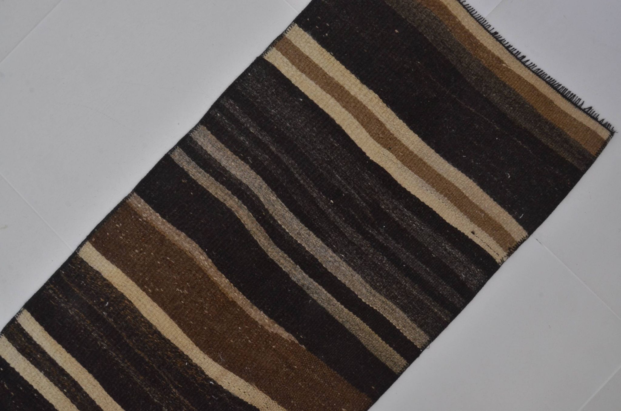 Tapis Kilim à rayures anatoliennes vintage sku3880