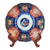 Assiette en porcelaine d’Imari Japon époque XIXe décors fait mains