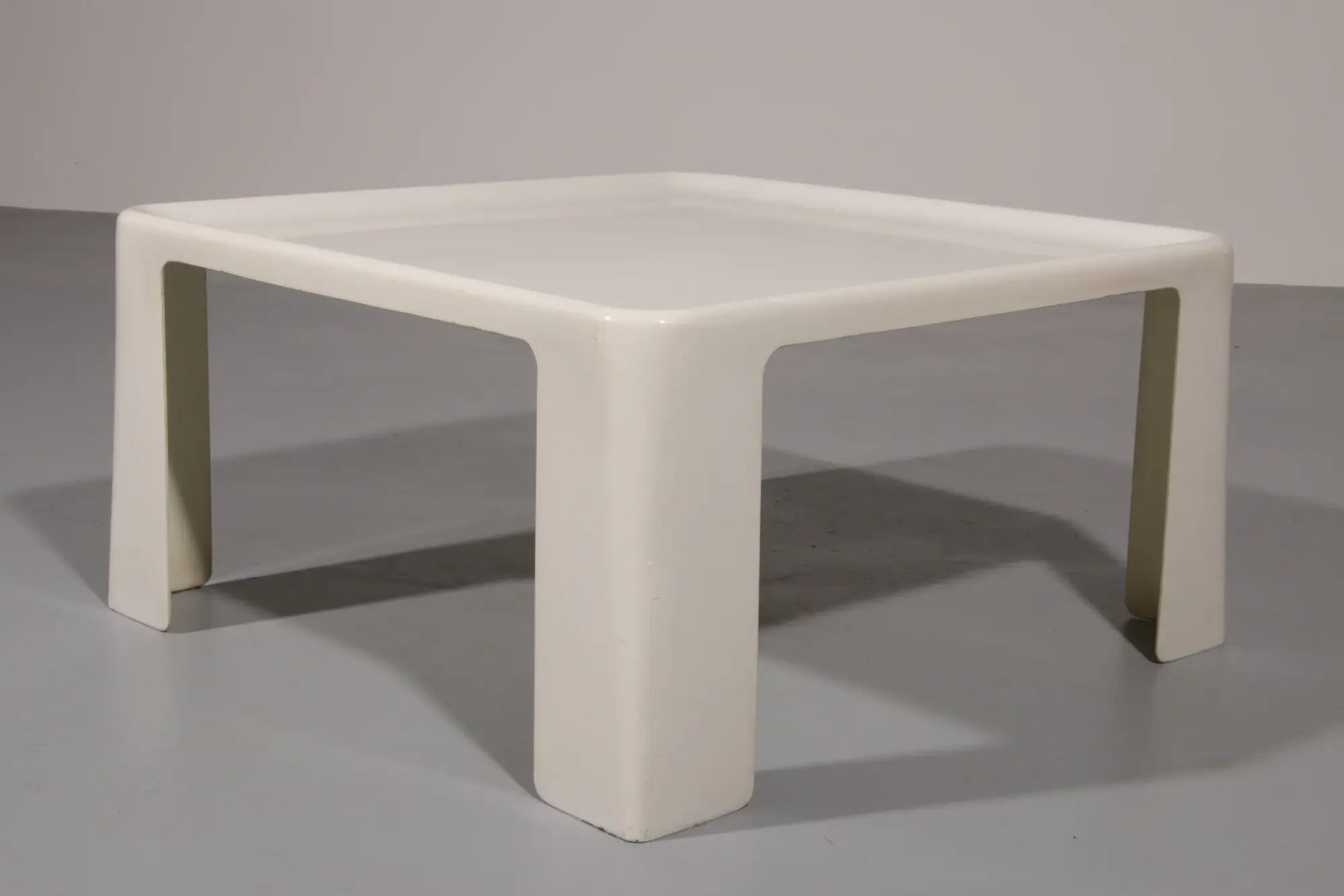 Mario Bellini Amanta square coffee table for B&B Italy, 1960
