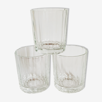 Trois verres à whisky en cristal Art-Déco à pans coupés