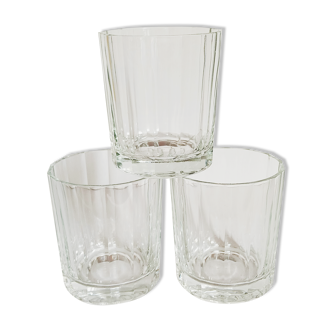 Three Art-Deco crystal whiskey glasses with cut sides