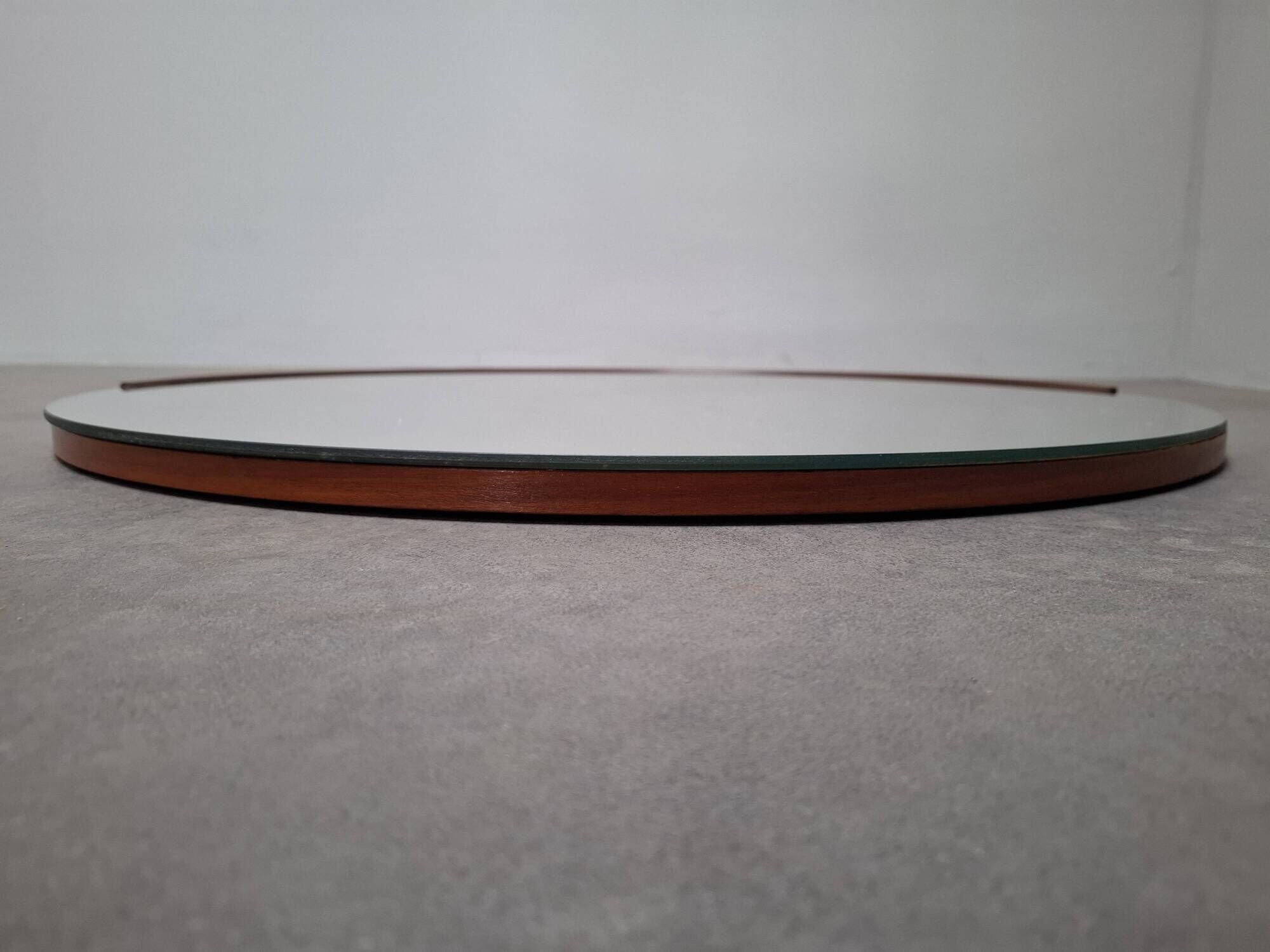 1970s Czechoslovakian Mid-Century Modern Round Wall Mirror
