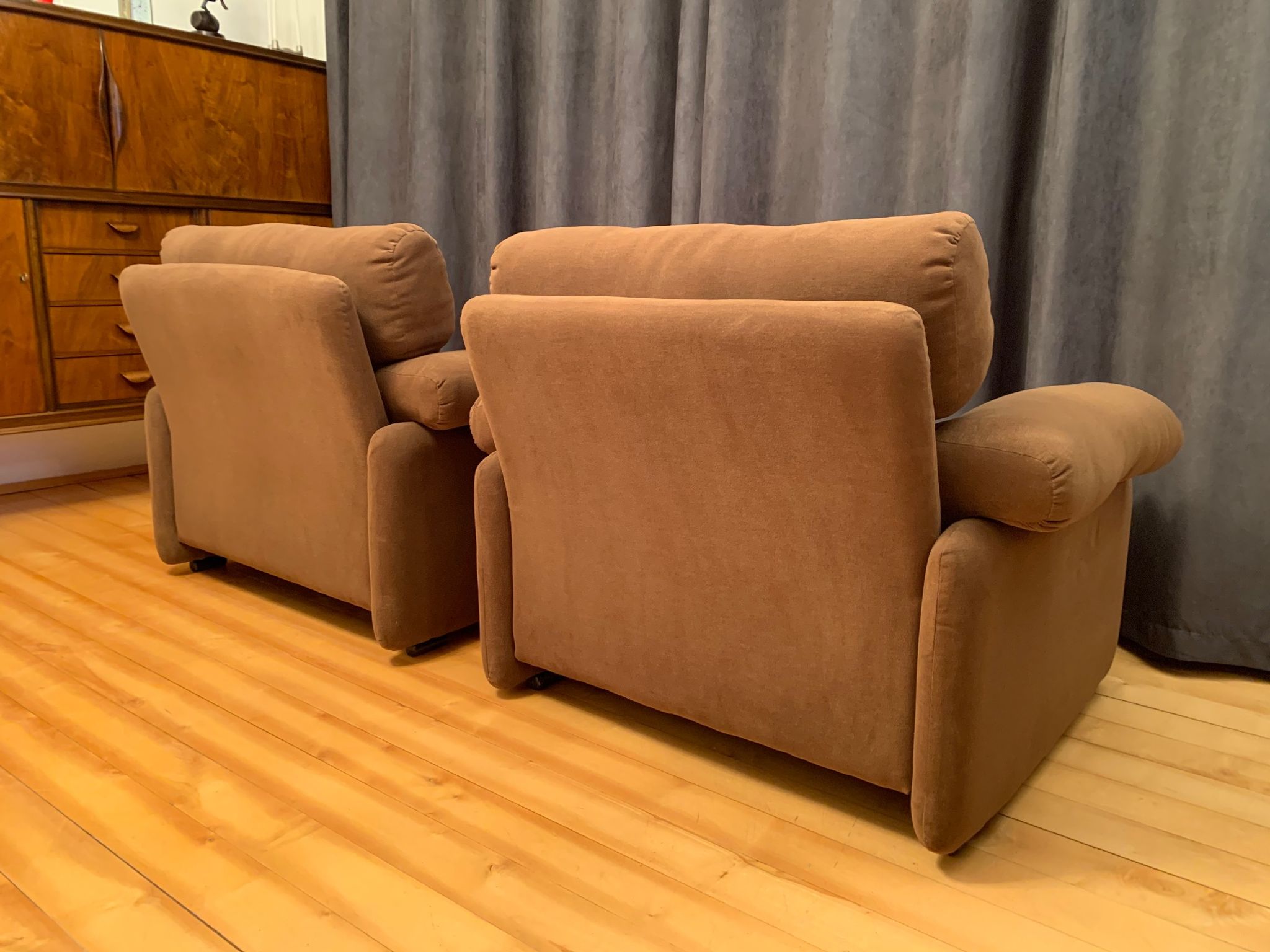 Pair of Coronado armchairs, designed by Tobia Scarpa, C&B Italia, 1960s
