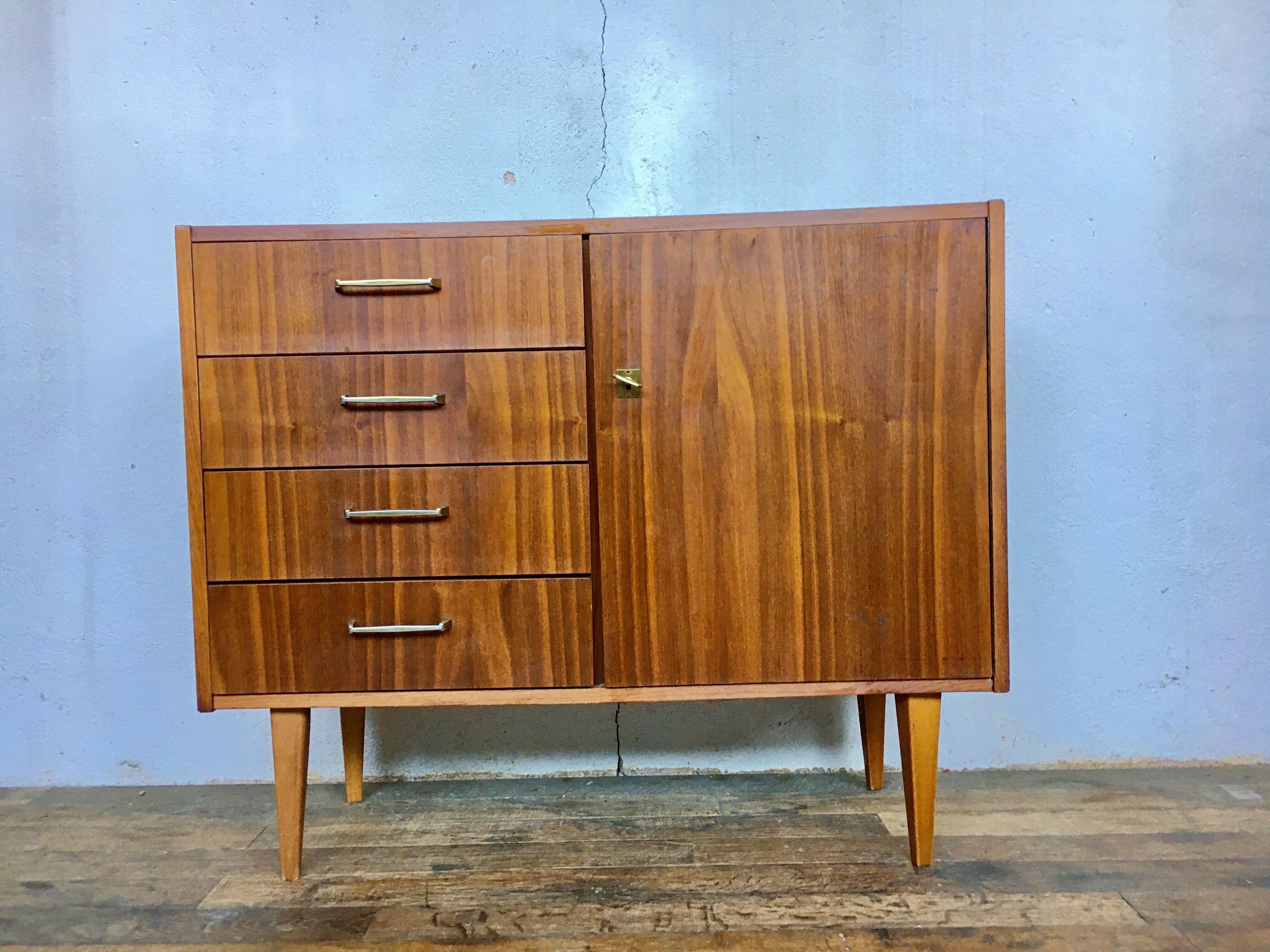 Buffet vintage retro 1950 feet spindles Scandinavian style