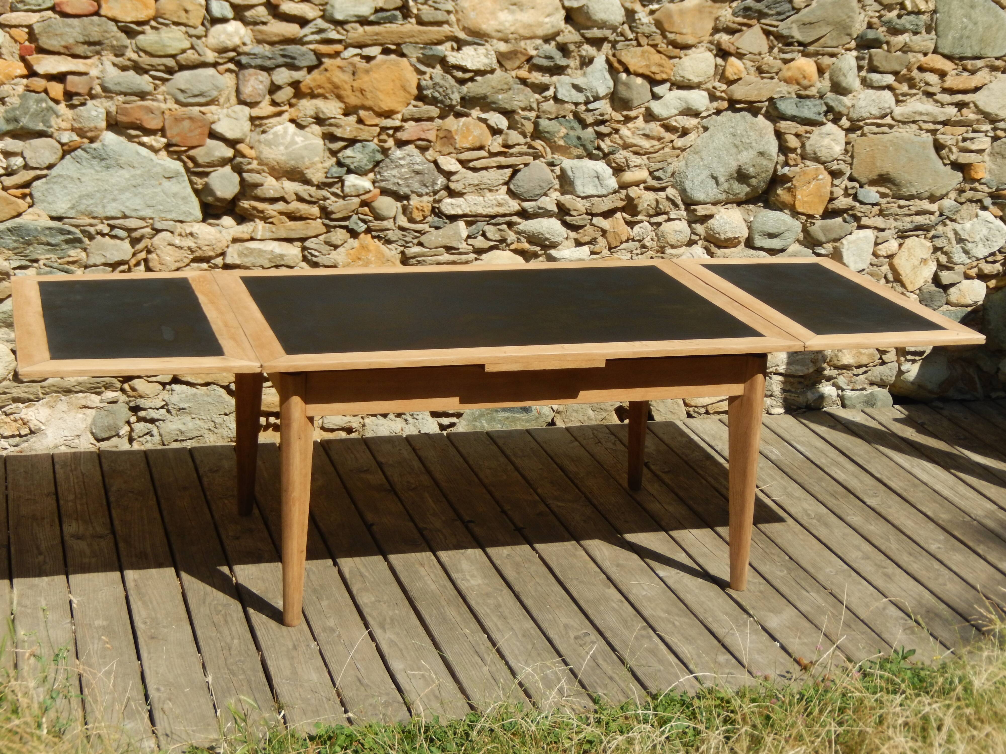 Splendide ancienne table scandinave à rallonges rénovée en chêne 2m58m