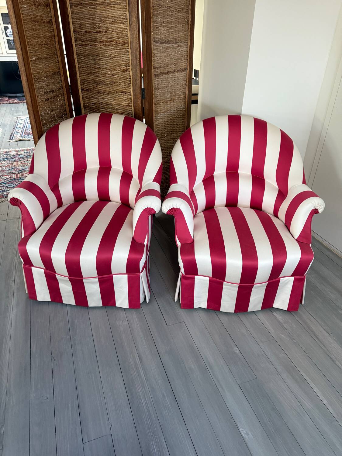 Paire de fauteuil crapaud style rococo